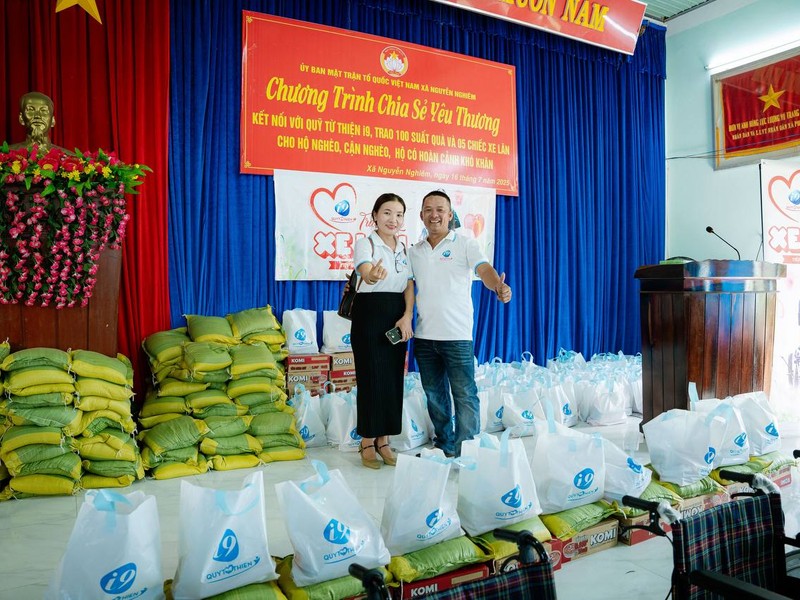 Hình ảnh minh họa một nhóm hỗ trợ cộng đồng