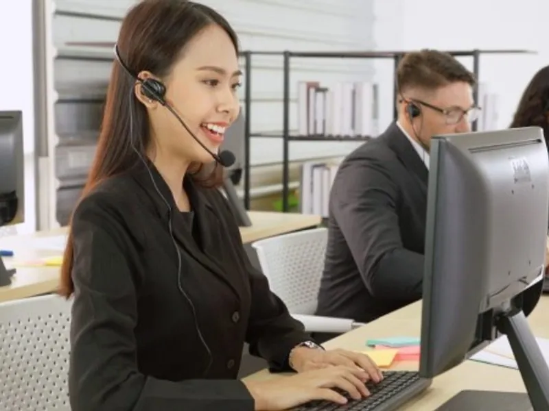 Biểu tượng tường lửa và cấm đoán, thể hiện sự kiểm soát chặt chẽ của Trung Quốc đối với cá cược trực tuyến